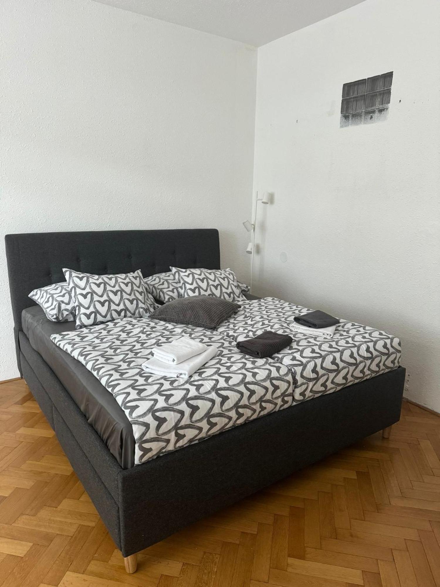 Studio Apartment Monte Bu Brno Buitenkant foto