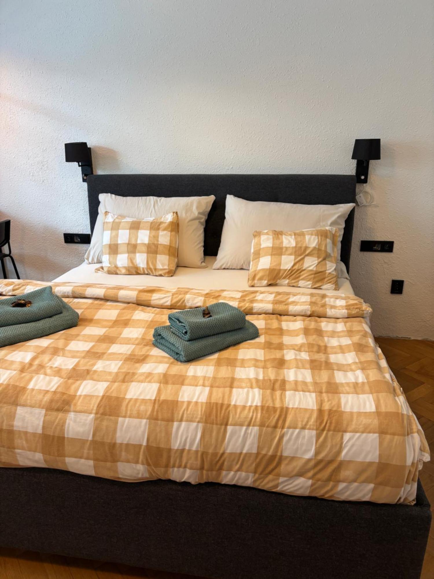 Studio Apartment Monte Bu Brno Buitenkant foto